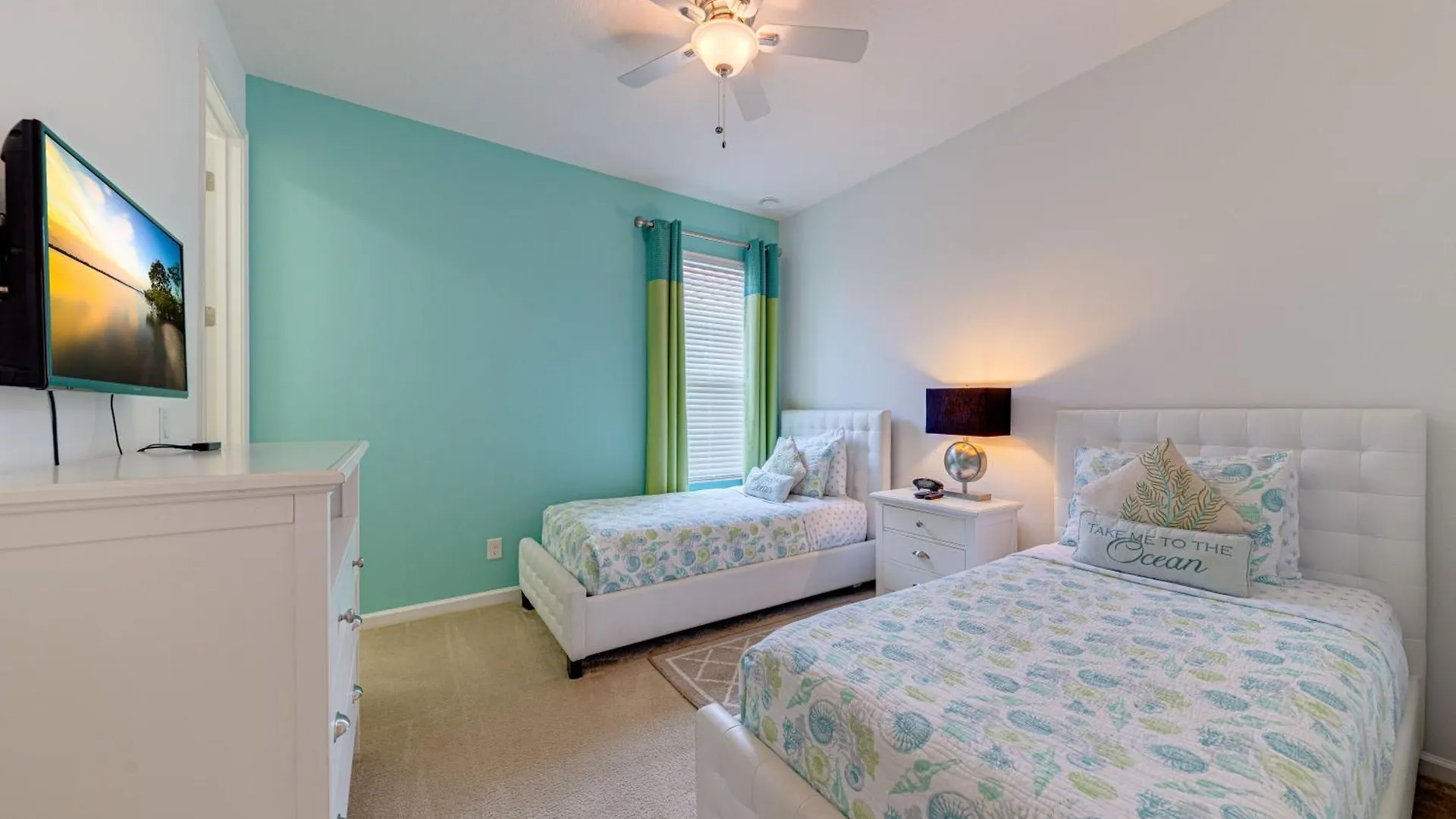 #350-Stunning Villa With Modern Decor, Southwest Pool Overlooking Conservation Land Davenport