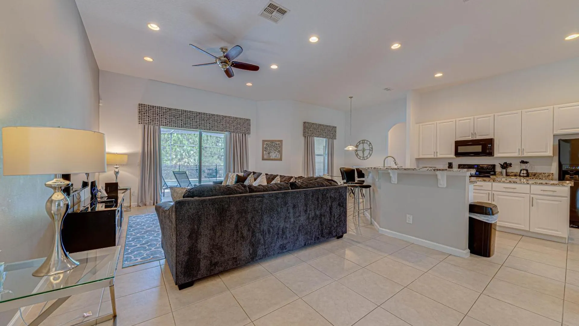 #350-Stunning Villa With Modern Decor, Southwest Pool Overlooking Conservation Land Davenport