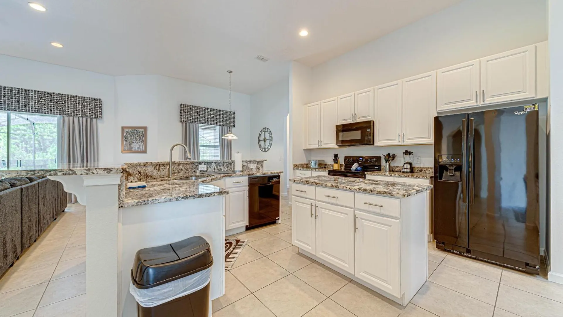 #350-Stunning Villa With Modern Decor, Southwest Pool Overlooking Conservation Land Davenport 0*,  United States
