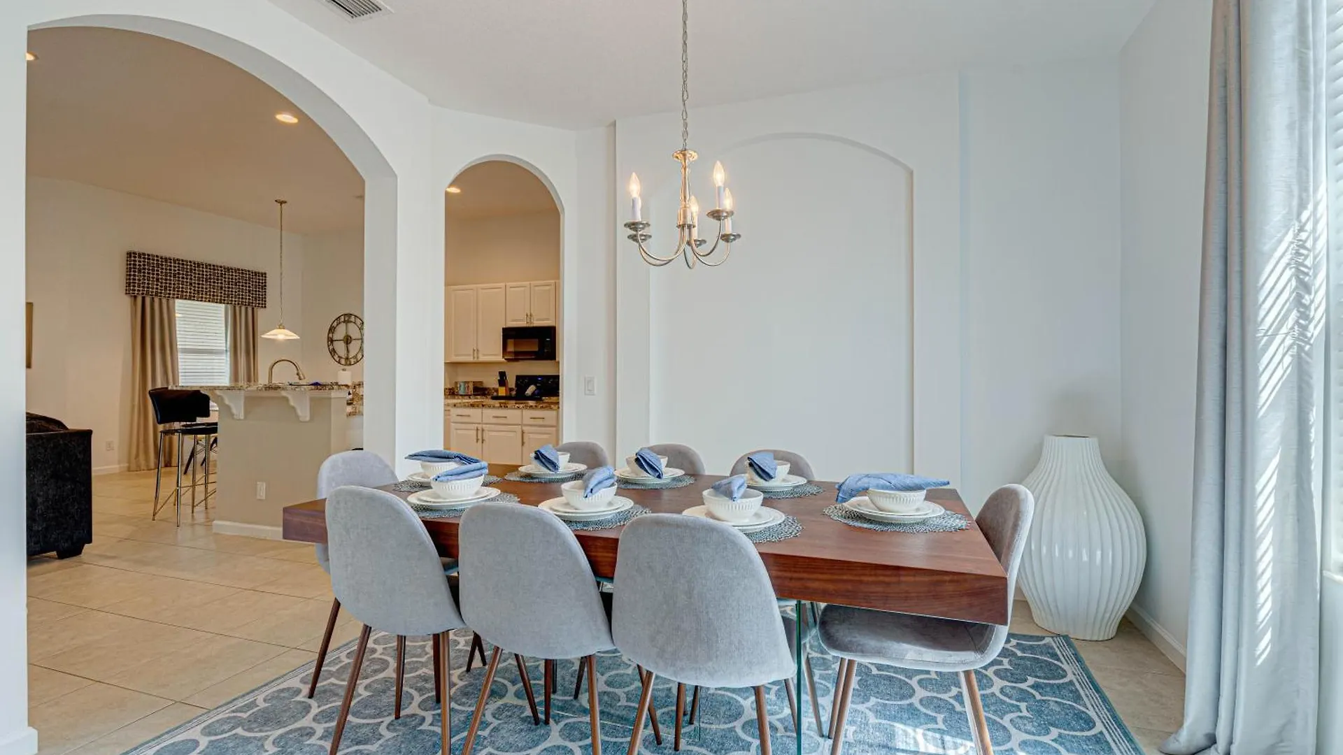 #350-Stunning Villa With Modern Decor, Southwest Pool Overlooking Conservation Land Davenport 0*,