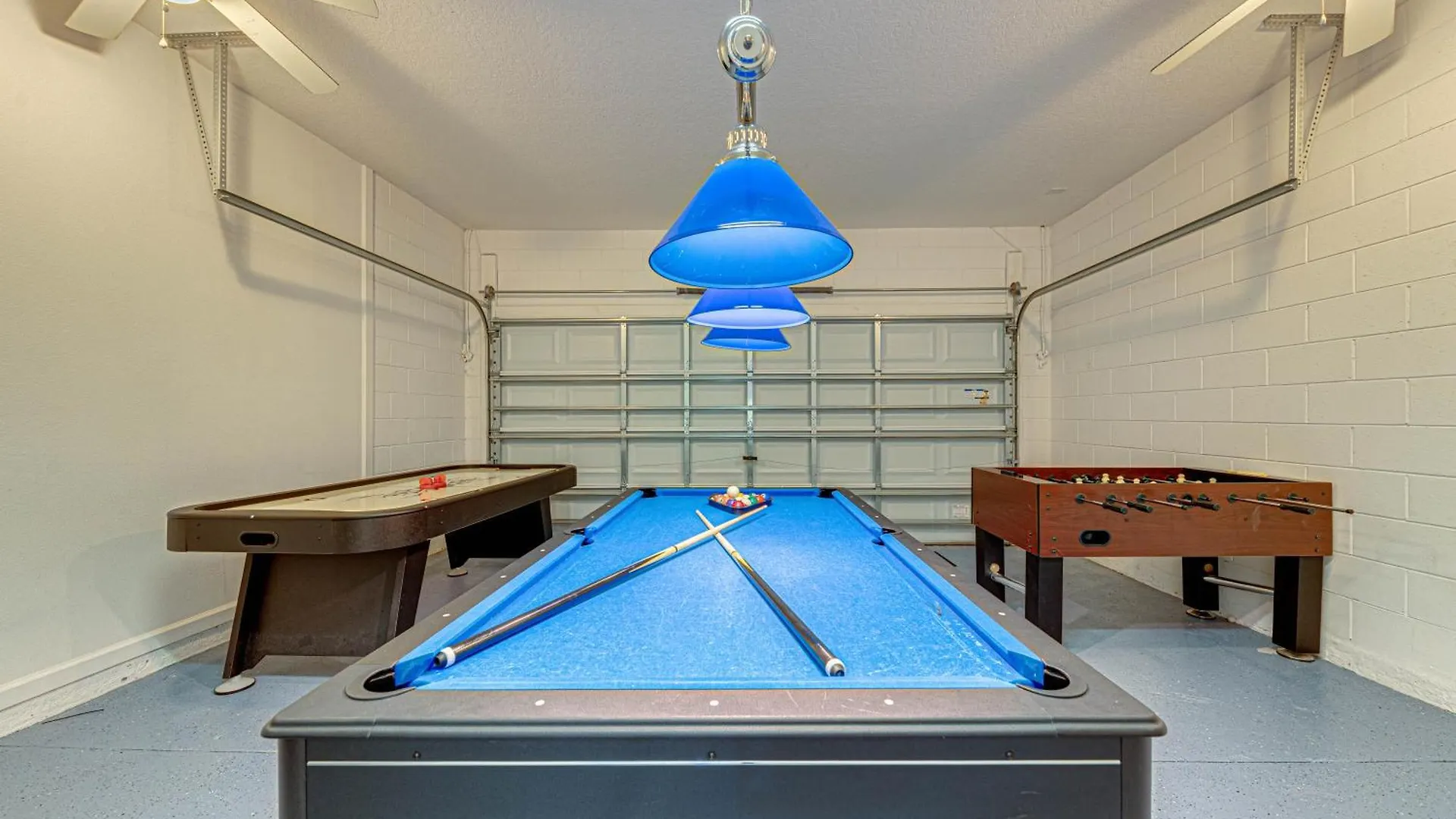 #350-Stunning Villa With Modern Decor, Southwest Pool Overlooking Conservation Land Davenport