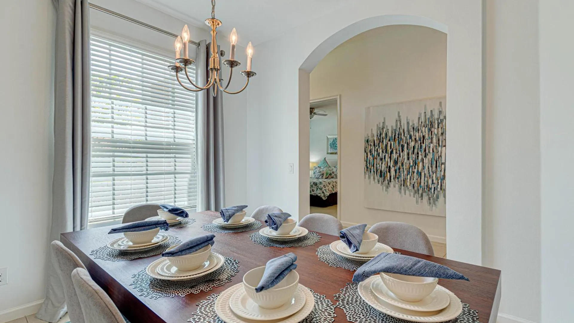 #350-Stunning Villa With Modern Decor, Southwest Pool Overlooking Conservation Land Davenport